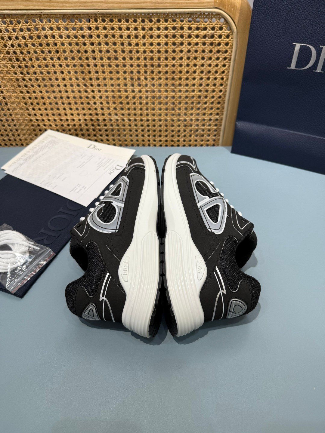 Sneakers B30 'Noir et Blanc' — vue 20
