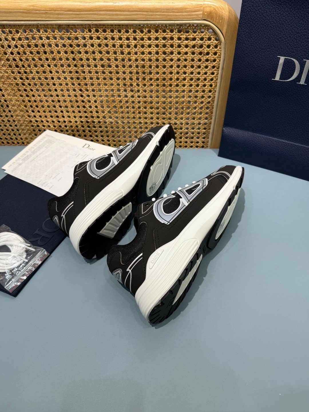 Sneakers B30 'Noir et Blanc' — vue 23