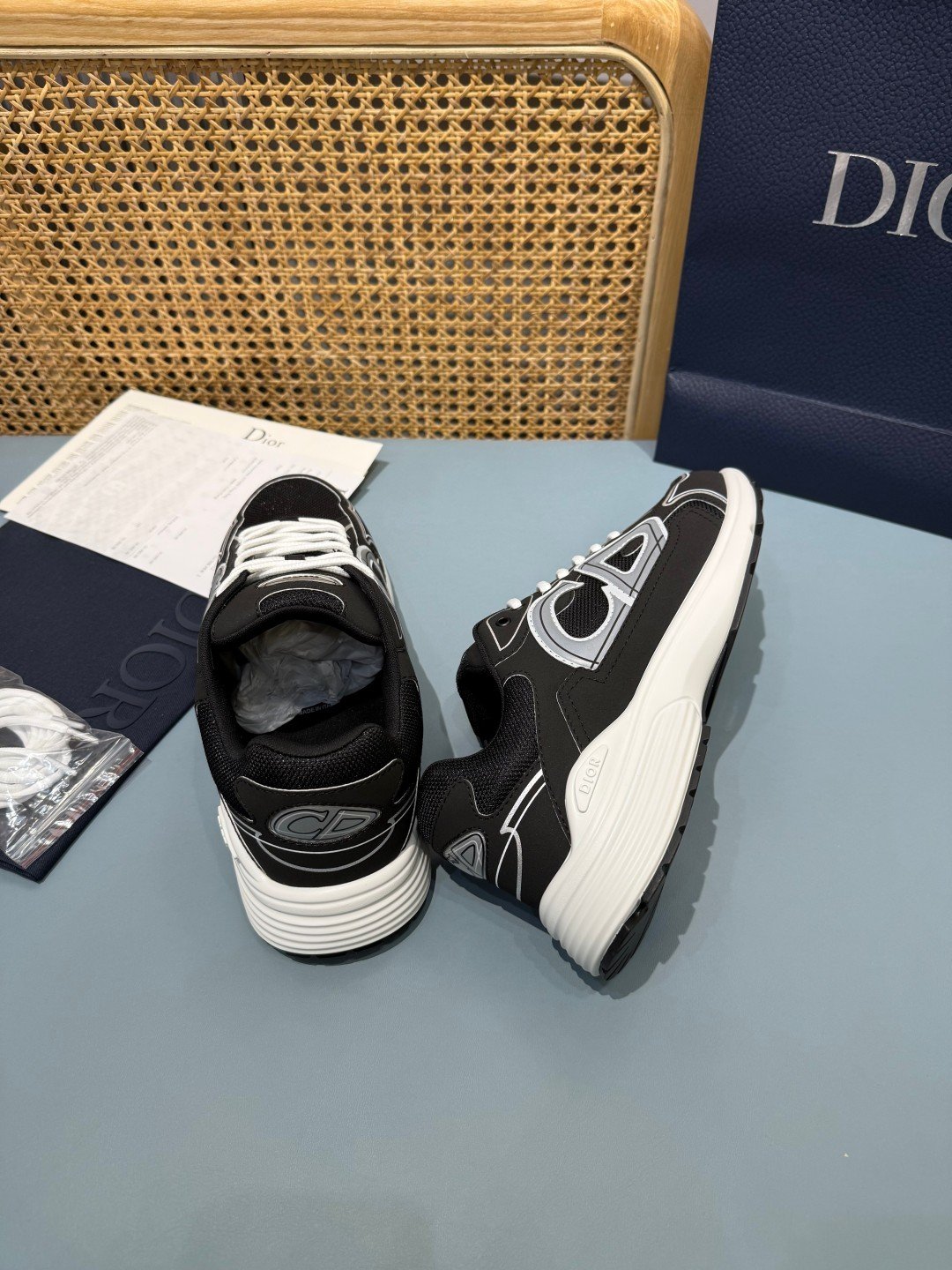 Sneakers B30 'Noir et Blanc' — vue 24