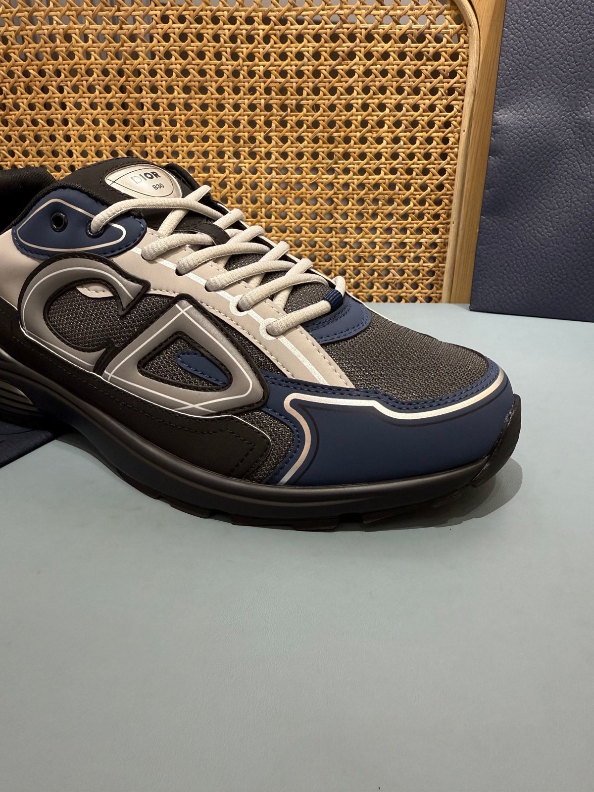 Sneakers B30 'Marine et Noir' — vue 9