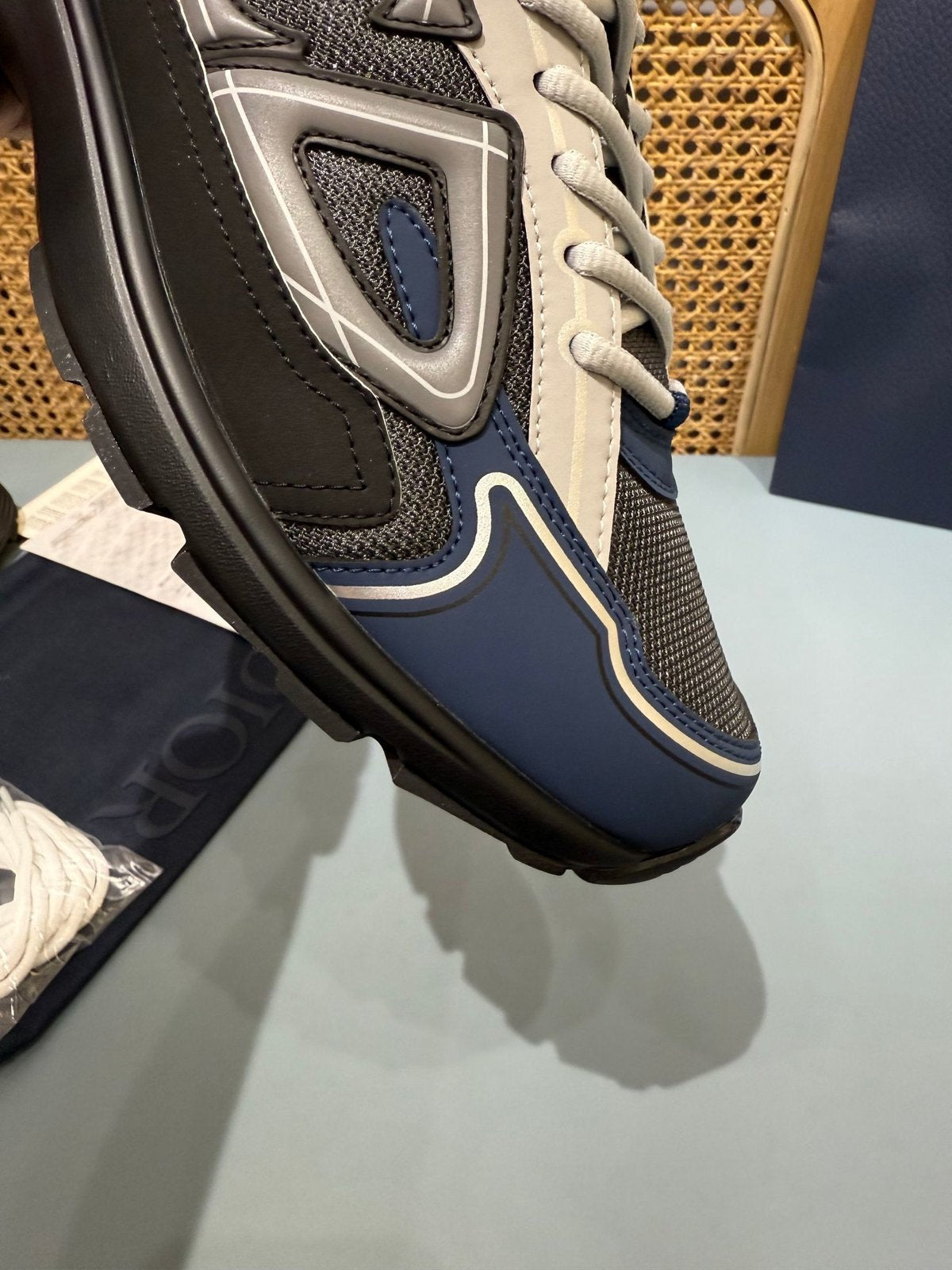 Sneakers B30 'Marine et Noir' — vue 13