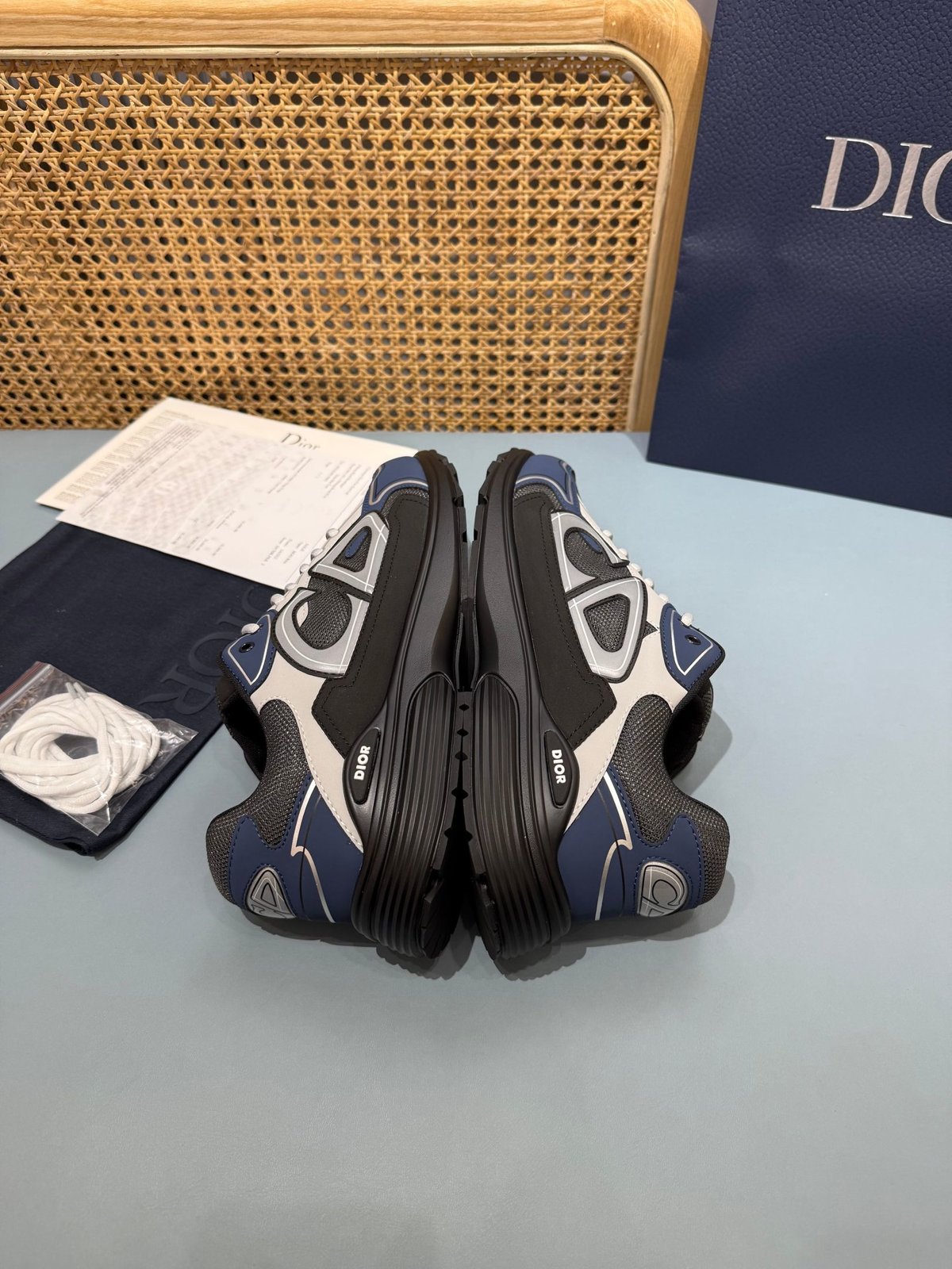 Sneakers B30 'Marine et Noir' — vue 20