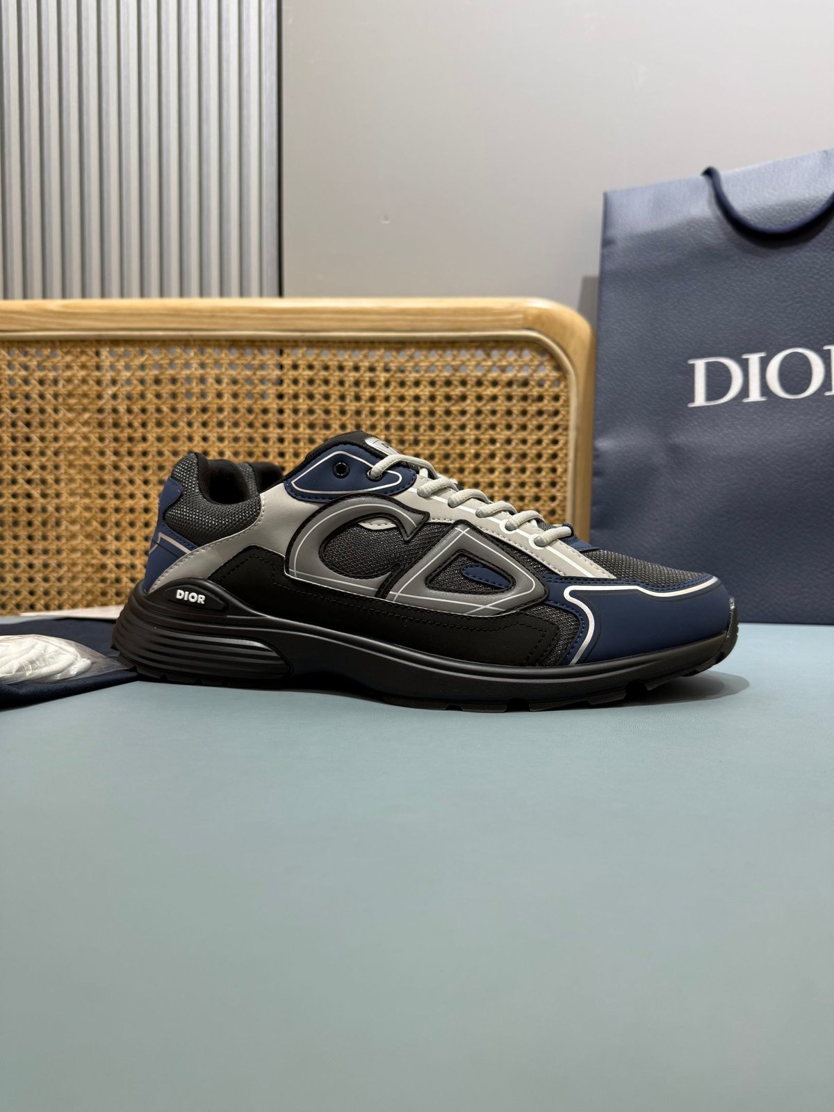 Sneakers B30 'Marine et Noir' — vue 22