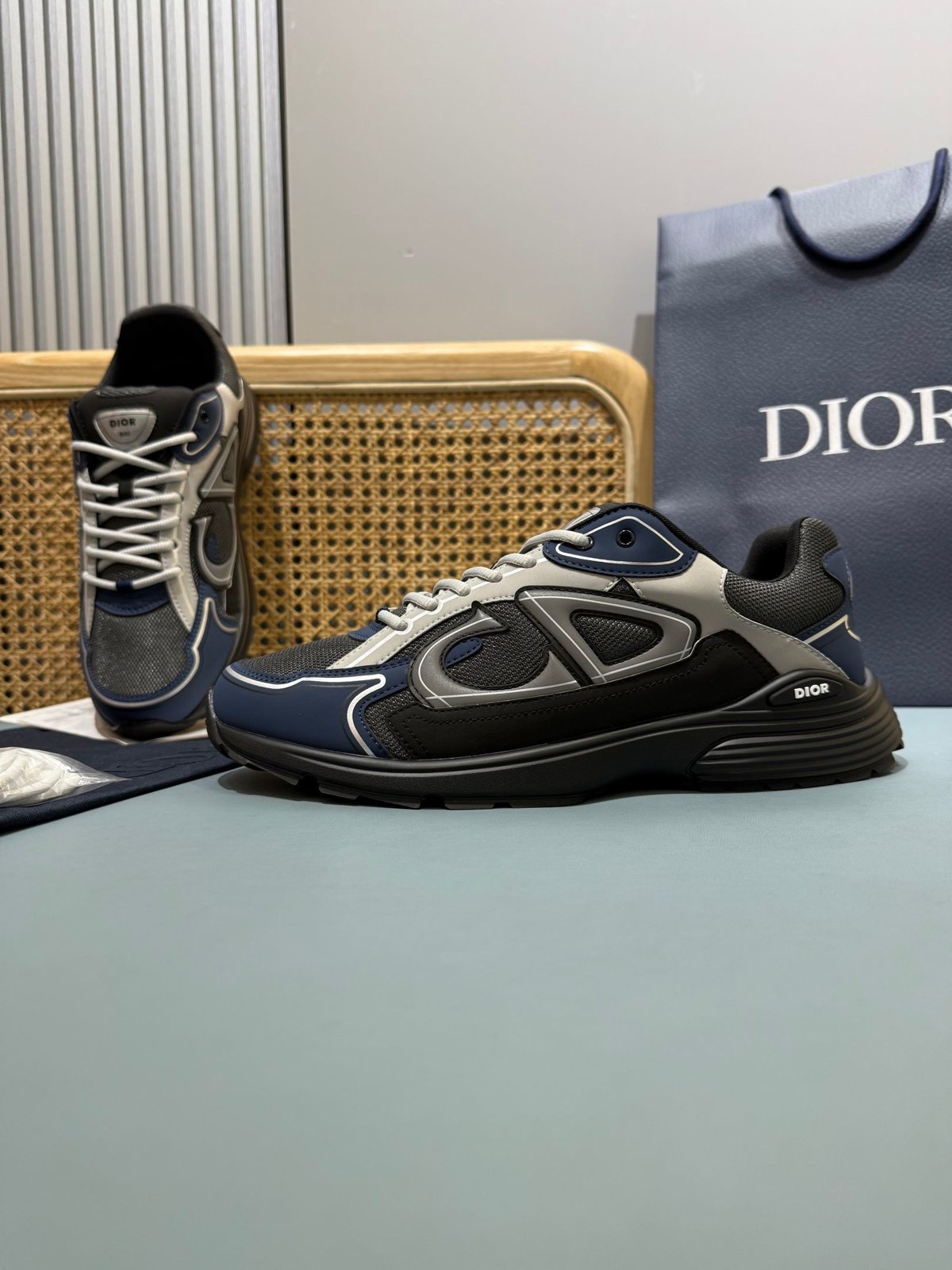 Sneakers B30 'Marine et Noir' — vue 25