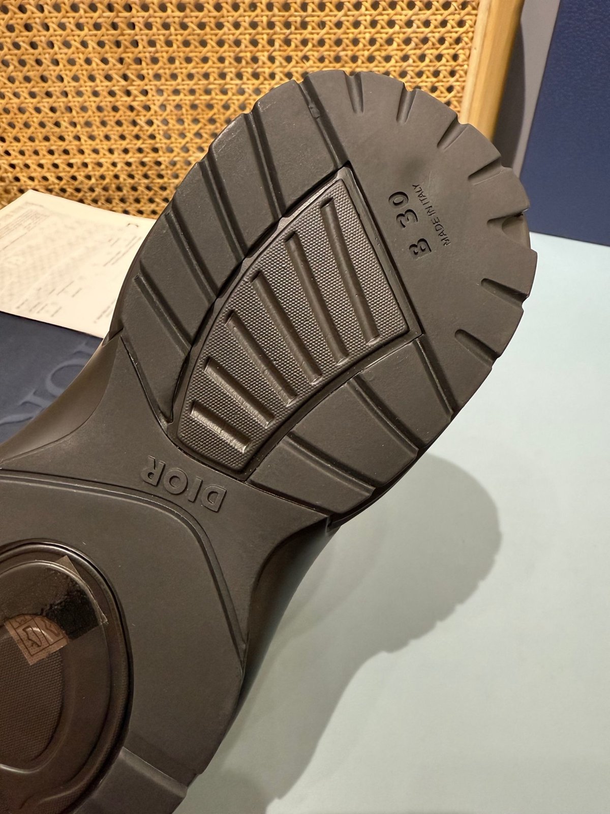 Sneakers B30 'Noir et Bleu Roi Semelle Noire' — vue 11