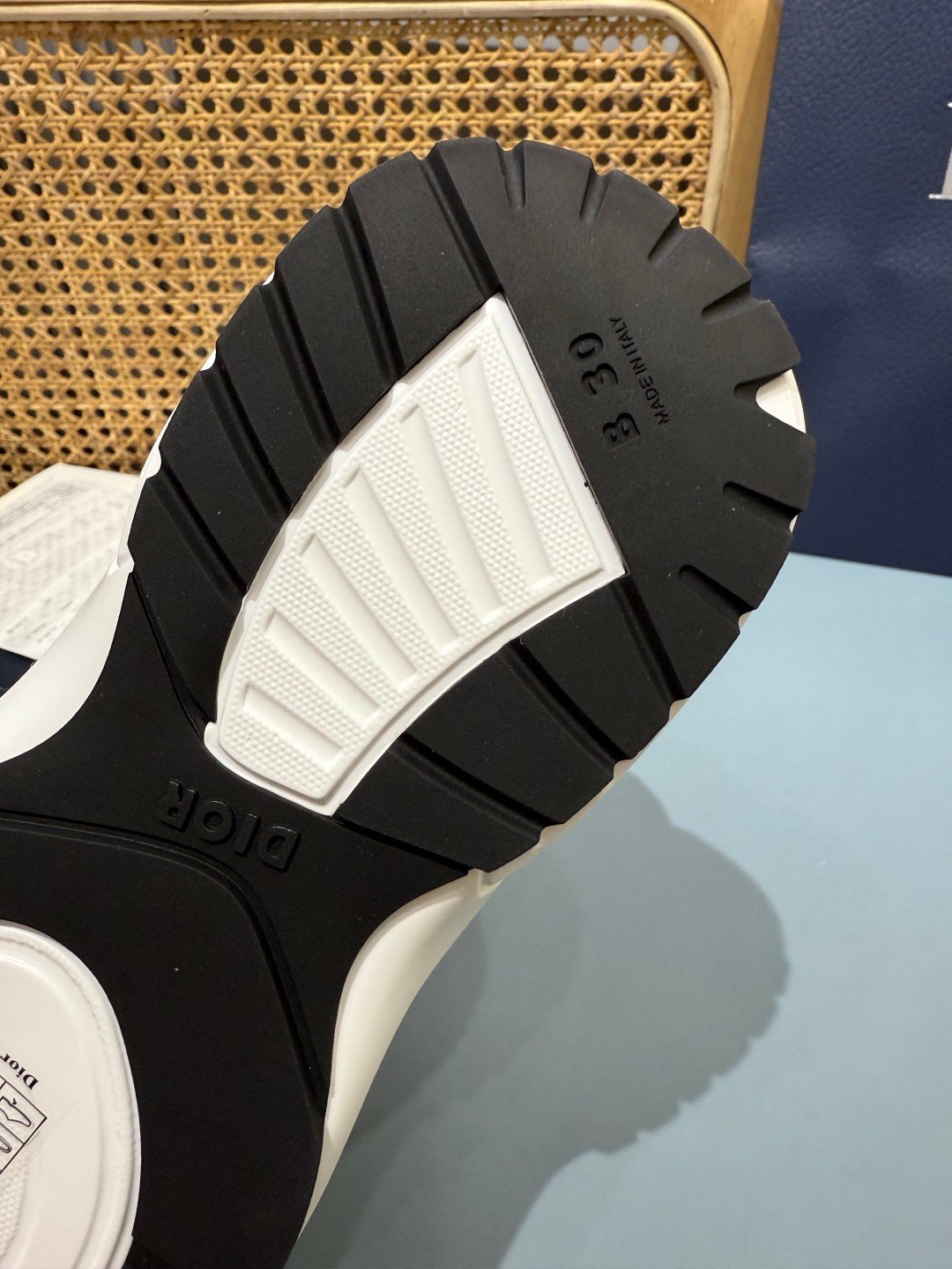 Sneakers B30 'Blanc et Argent' — vue 12