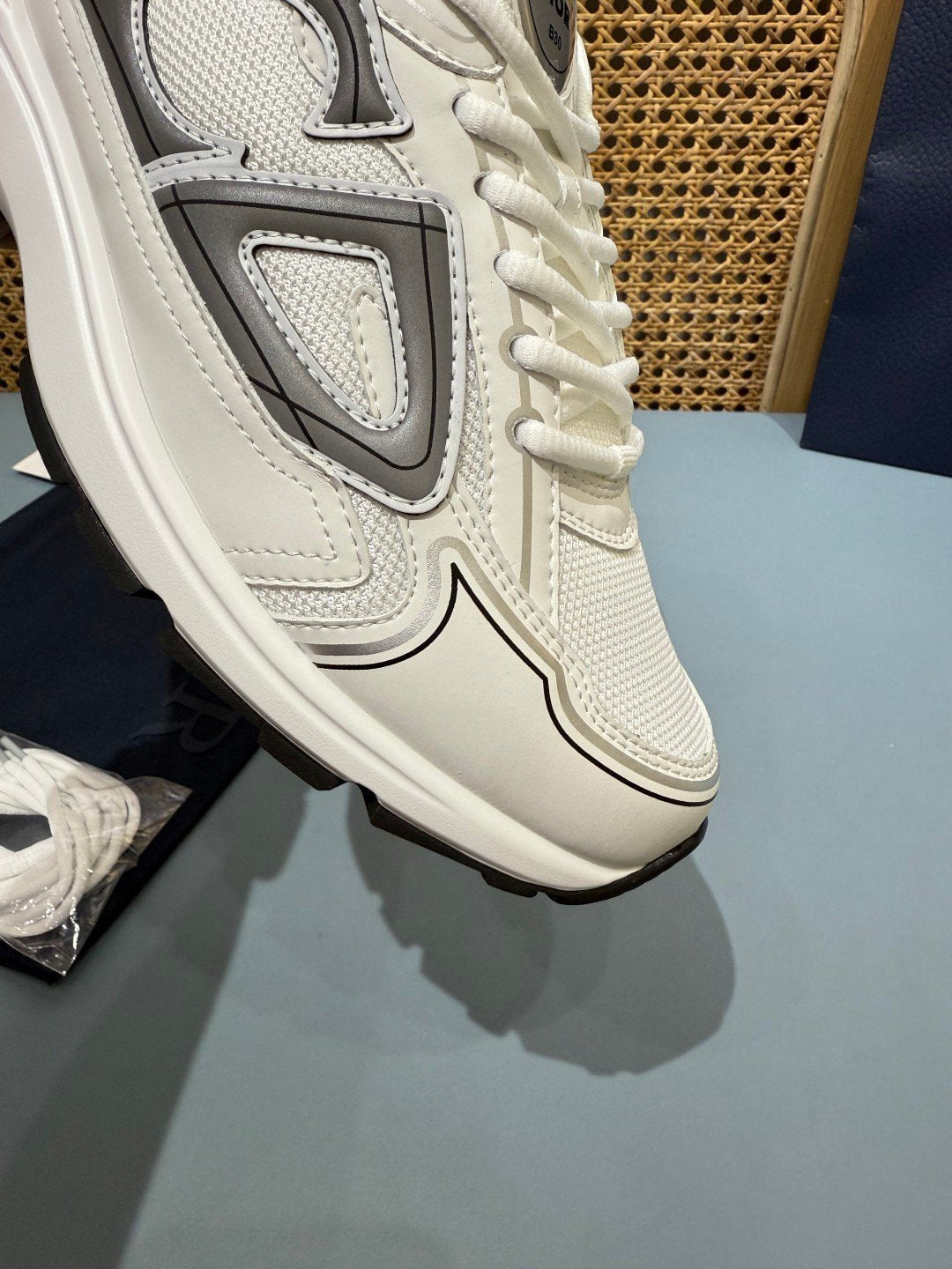 Sneakers B30 'Blanc et Argent' — vue 14
