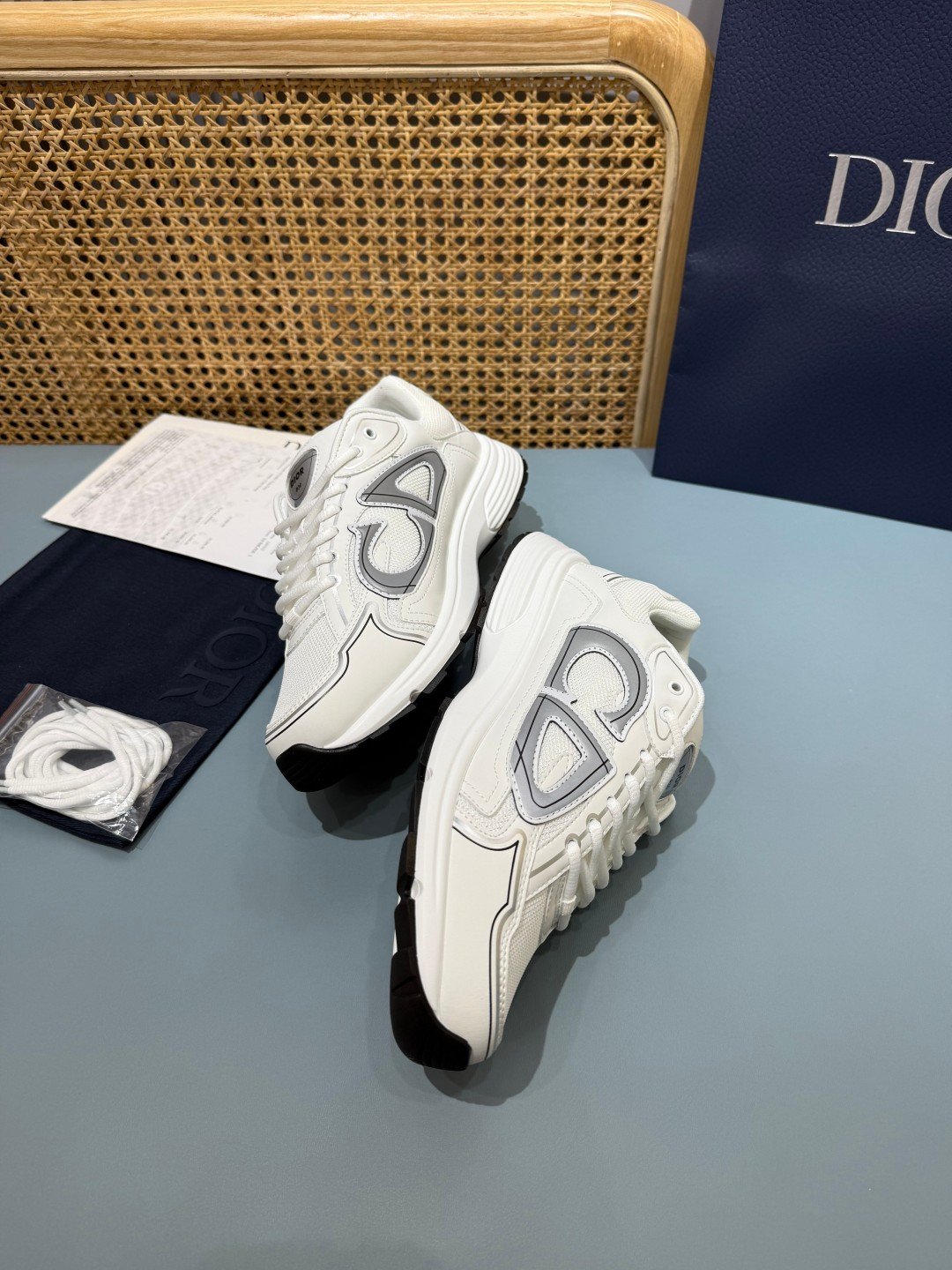 Sneakers B30 'Blanc et Argent' — vue 16