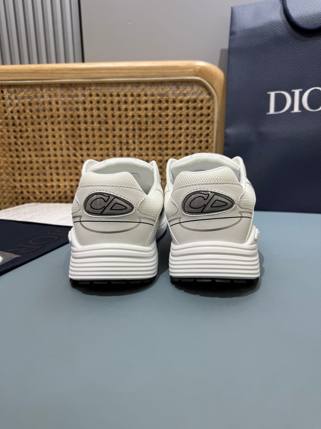 Sneakers B30 'Blanc et Argent' — vue 22