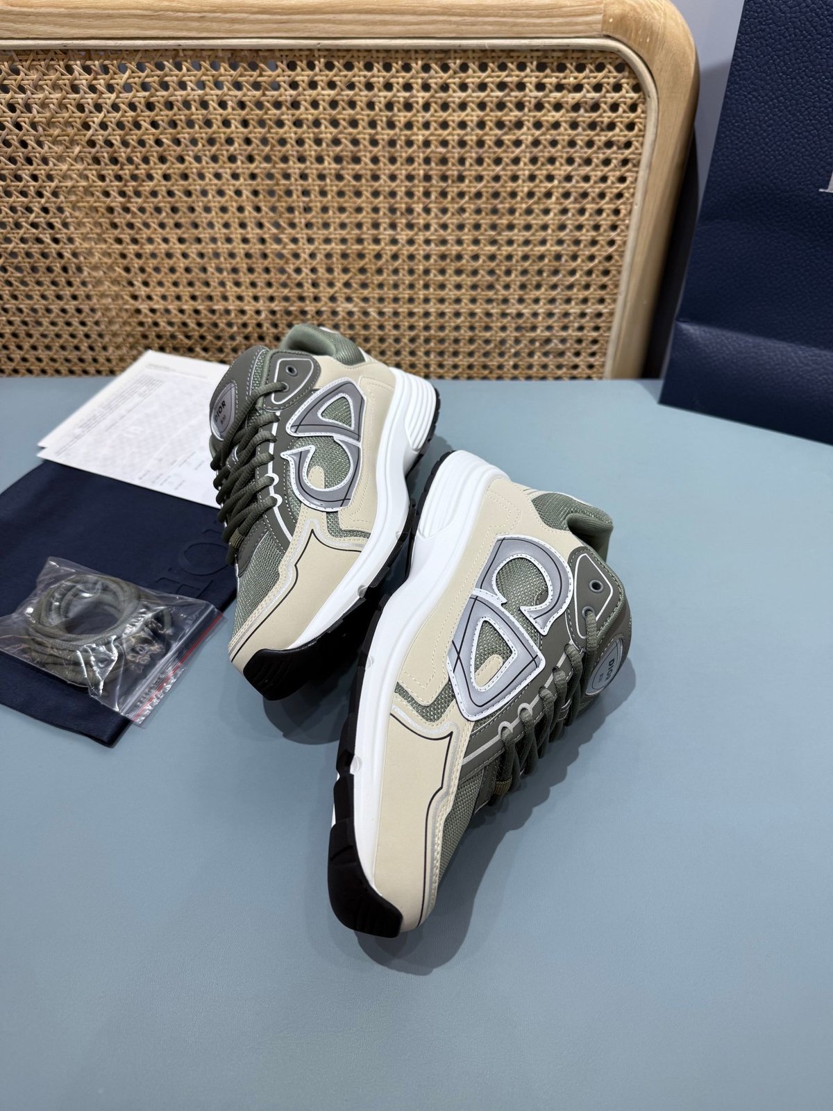 Sneakers B30 'Kaki et Blanc' — vue 14