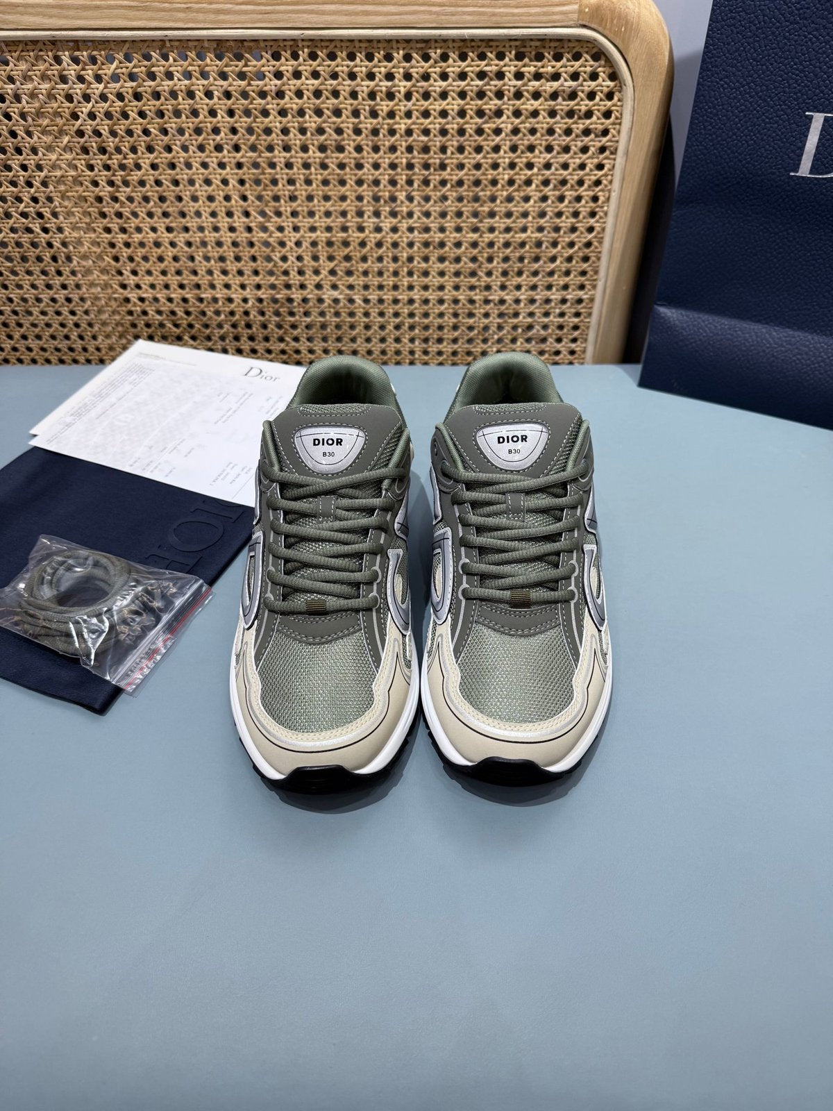 Sneakers B30 'Kaki et Blanc' — vue 17