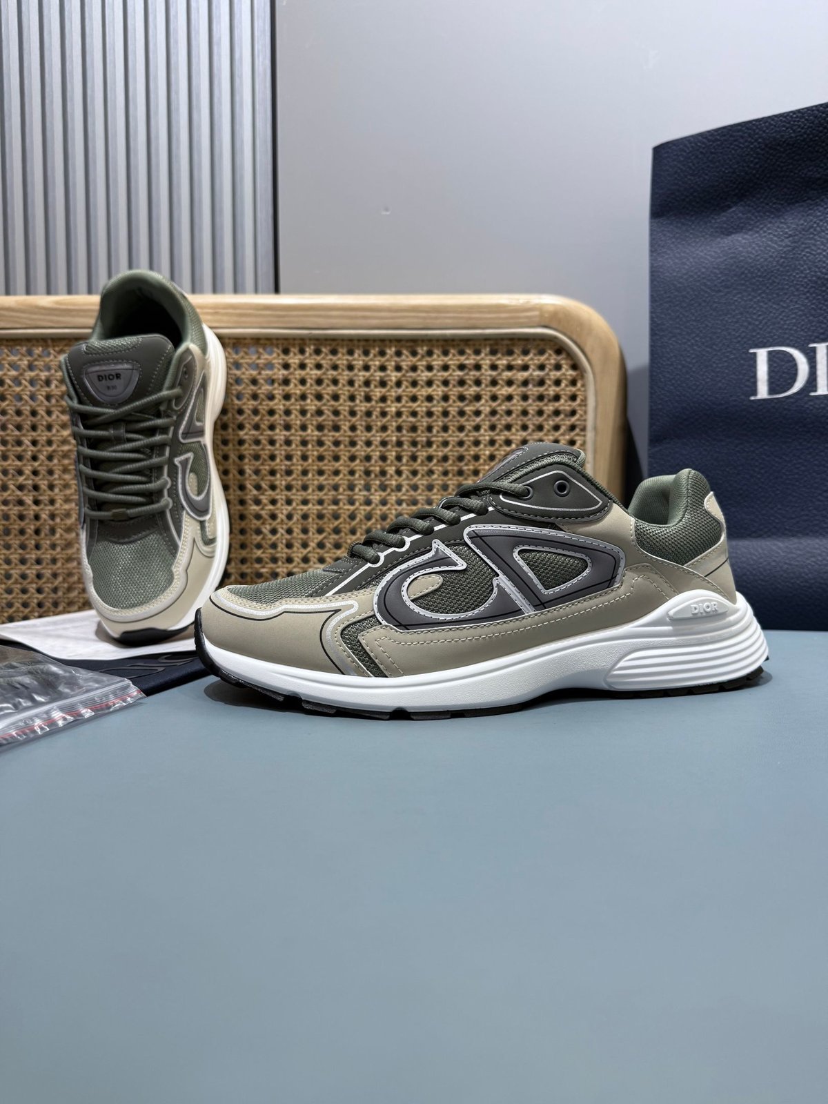 Sneakers B30 'Kaki et Blanc' — vue 24