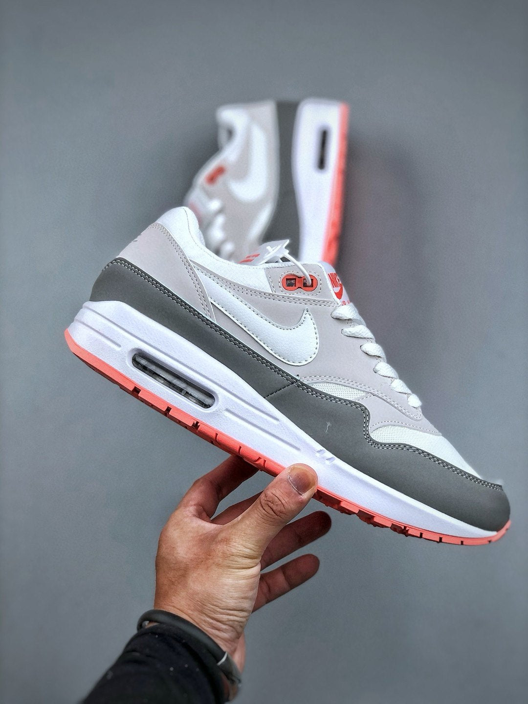 Nike Air Max 1 'Gris Blanc Rouge'