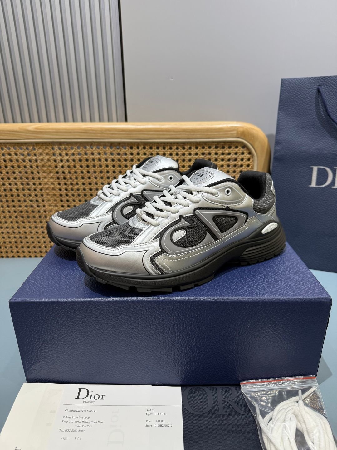Sneakers B30 'Argent et Noir' — vue 3