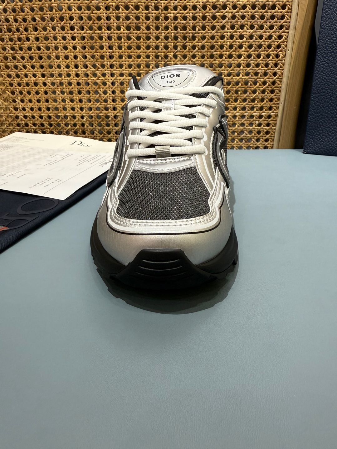 Sneakers B30 'Argent et Noir' — vue 10