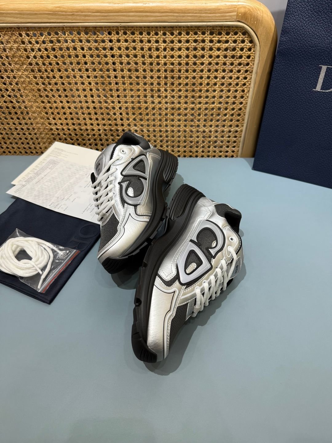 Sneakers B30 'Argent et Noir' — vue 16
