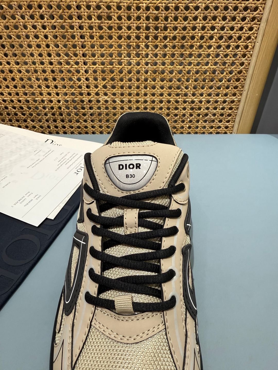 Sneakers B30 'Beige et Noir' — vue 7