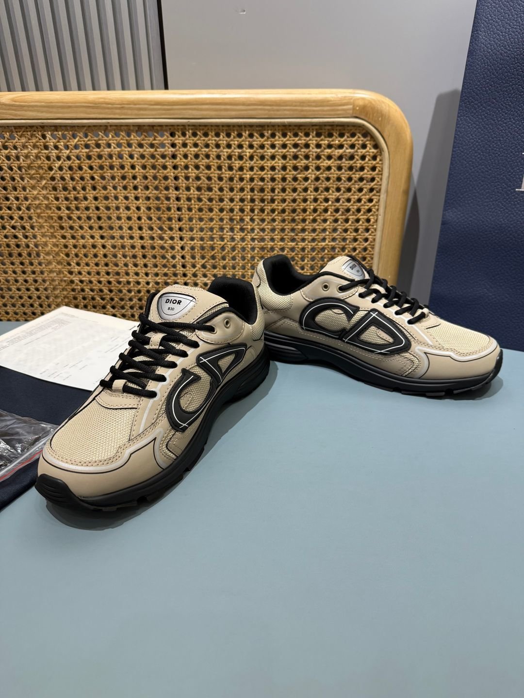 Sneakers B30 'Beige et Noir' — vue 13