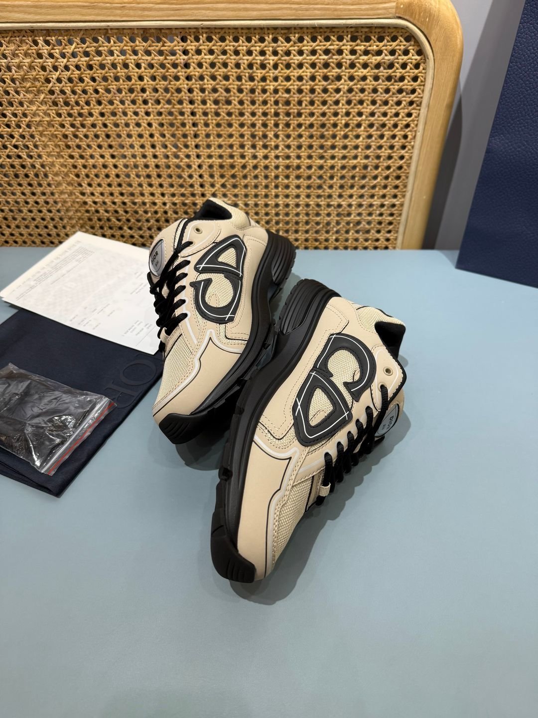 Sneakers B30 'Beige et Noir' — vue 15