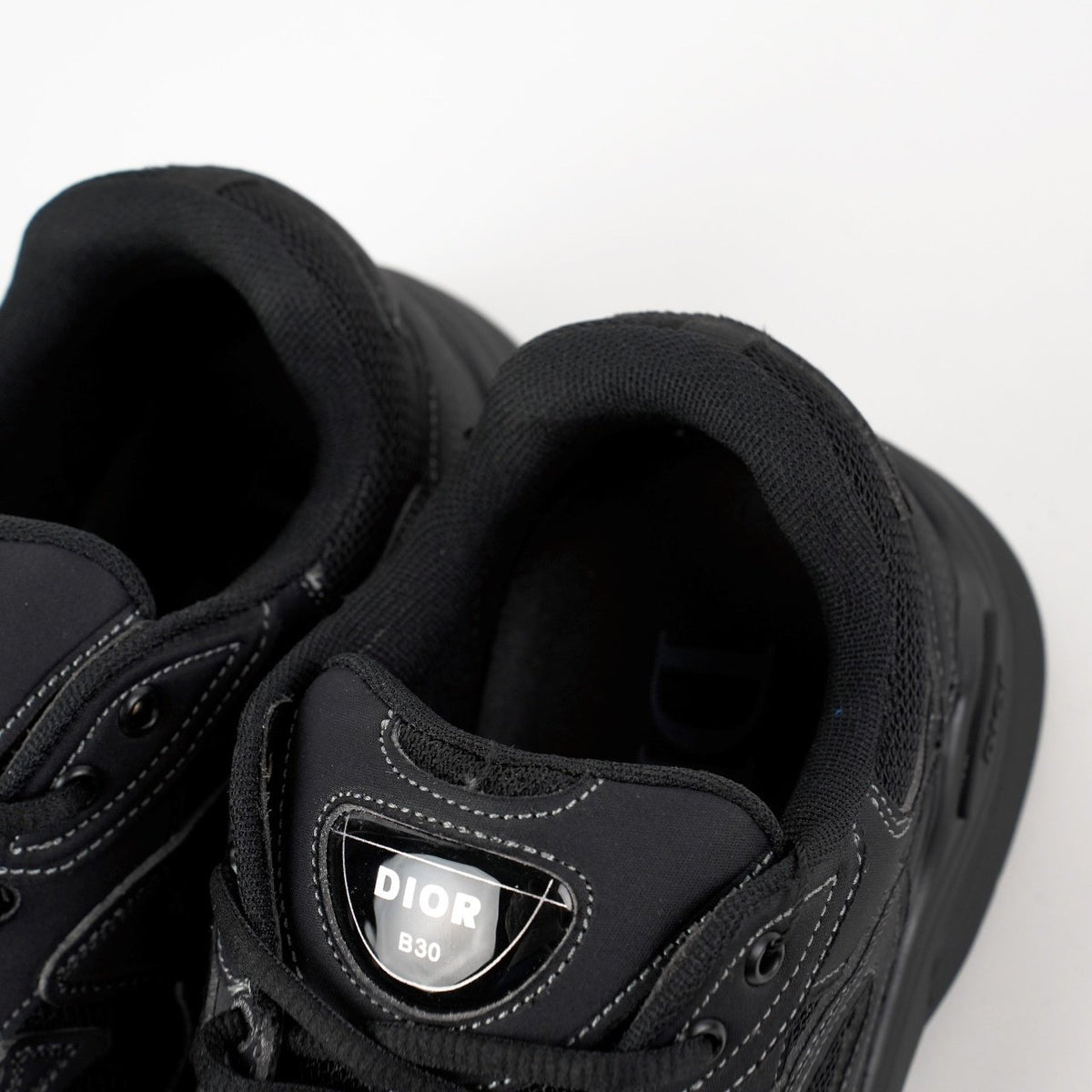 Sneakers B30 'Triple Noir' — vue 8
