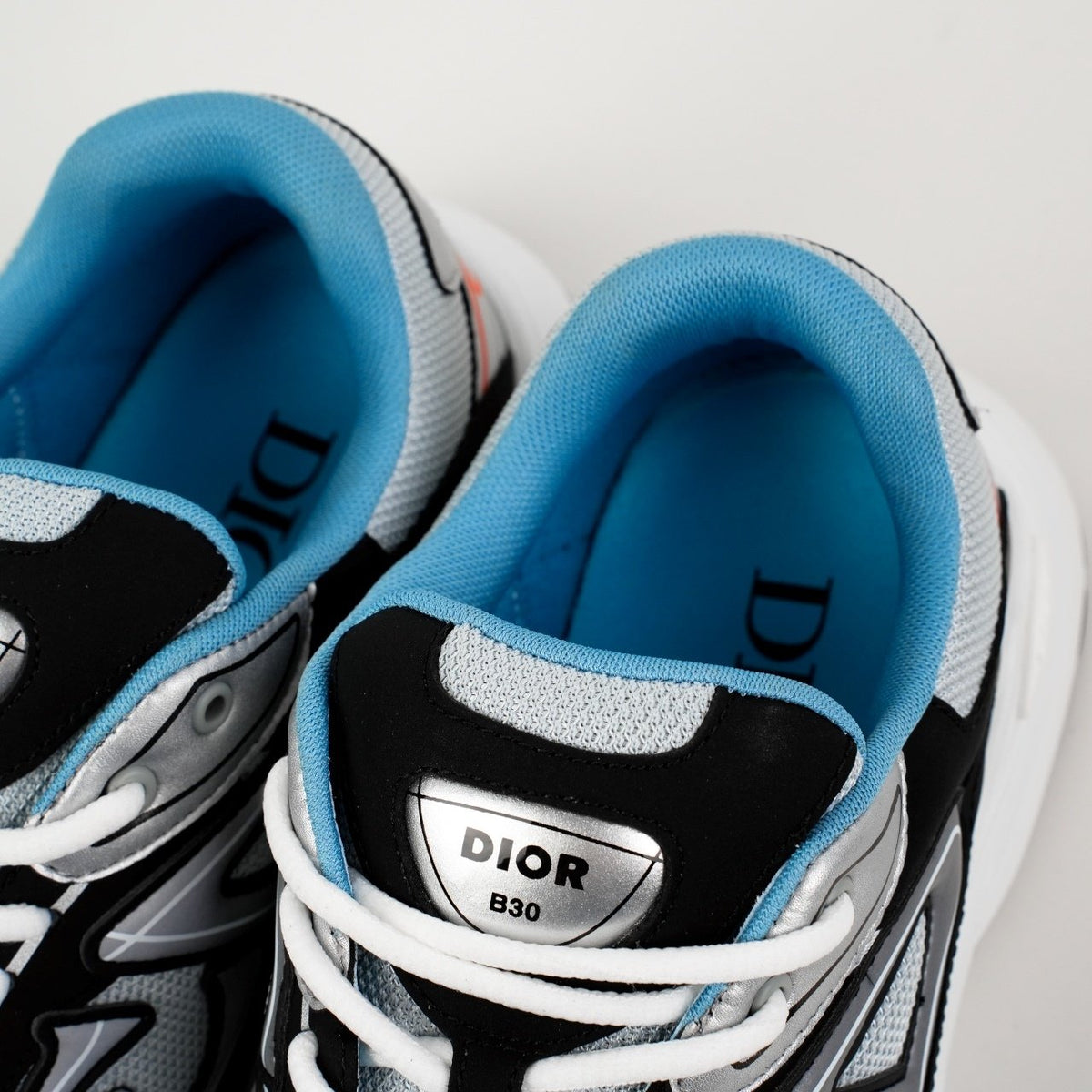Sneakers B30 'Noir Rose et Bleu' — vue 8