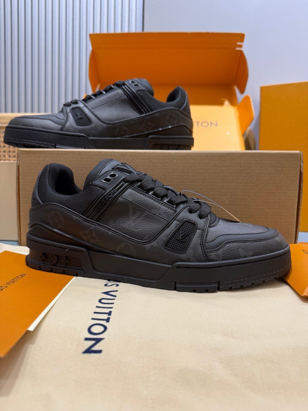 Sneakers Trainer 'Noir Absolu' — vue 2