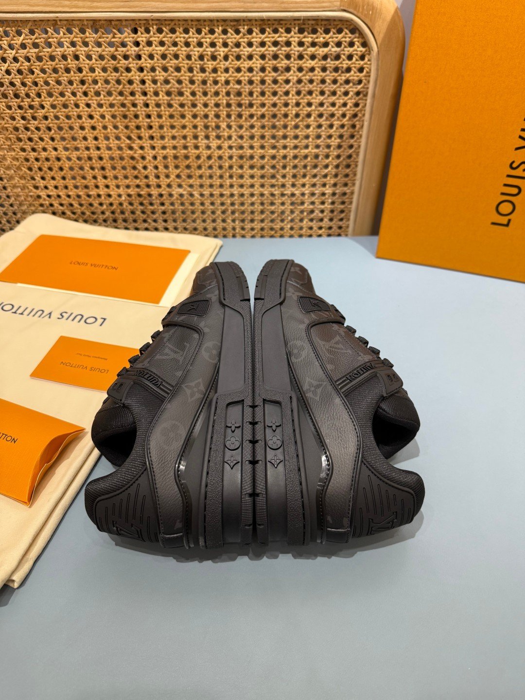 Sneakers Trainer 'Noir Absolu' — vue 19