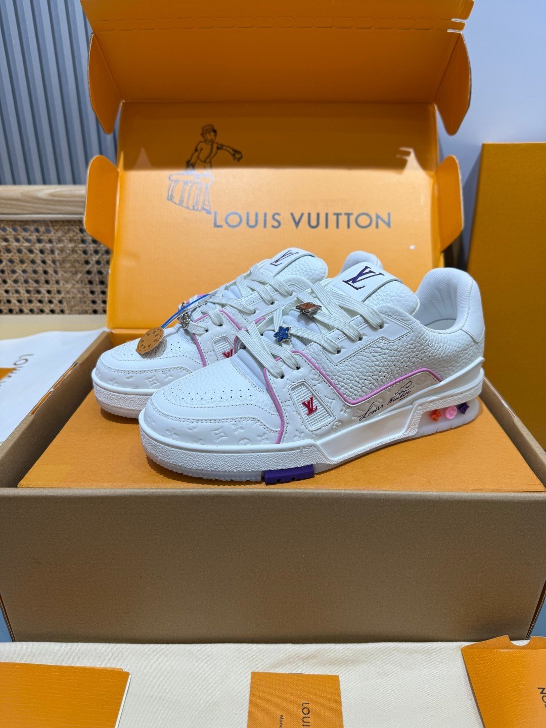 Sneakers Trainer 'Blanc Rouge #5L' — vue 4