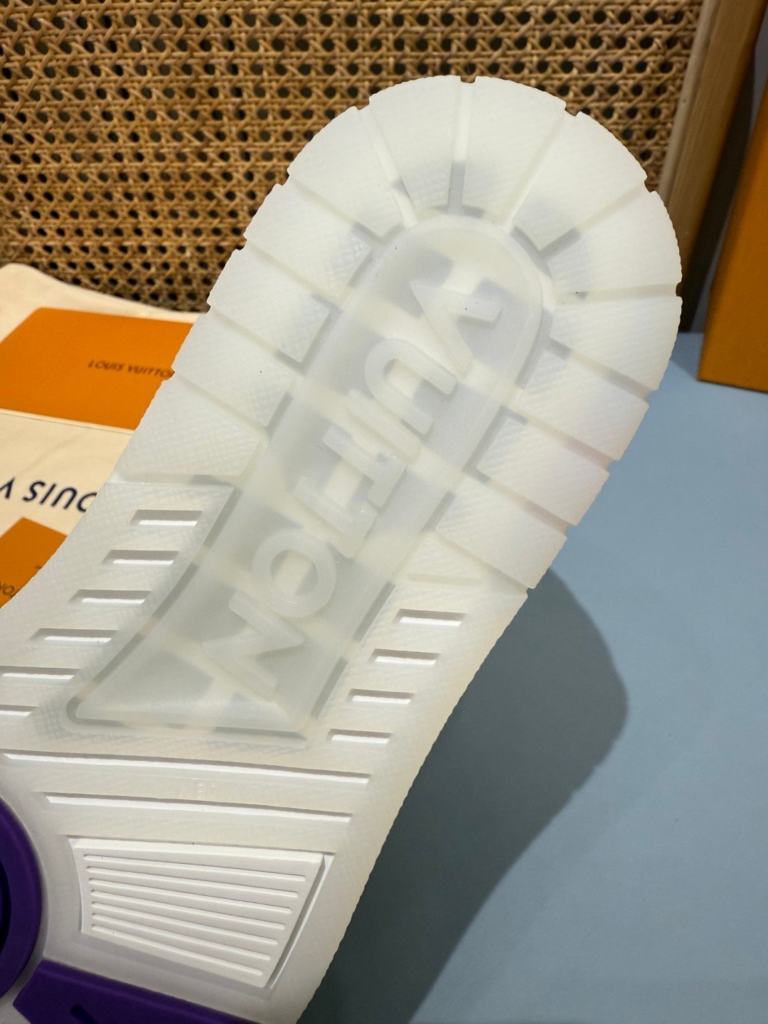 Sneakers Trainer 'Blanc Rouge #5L' — vue 10