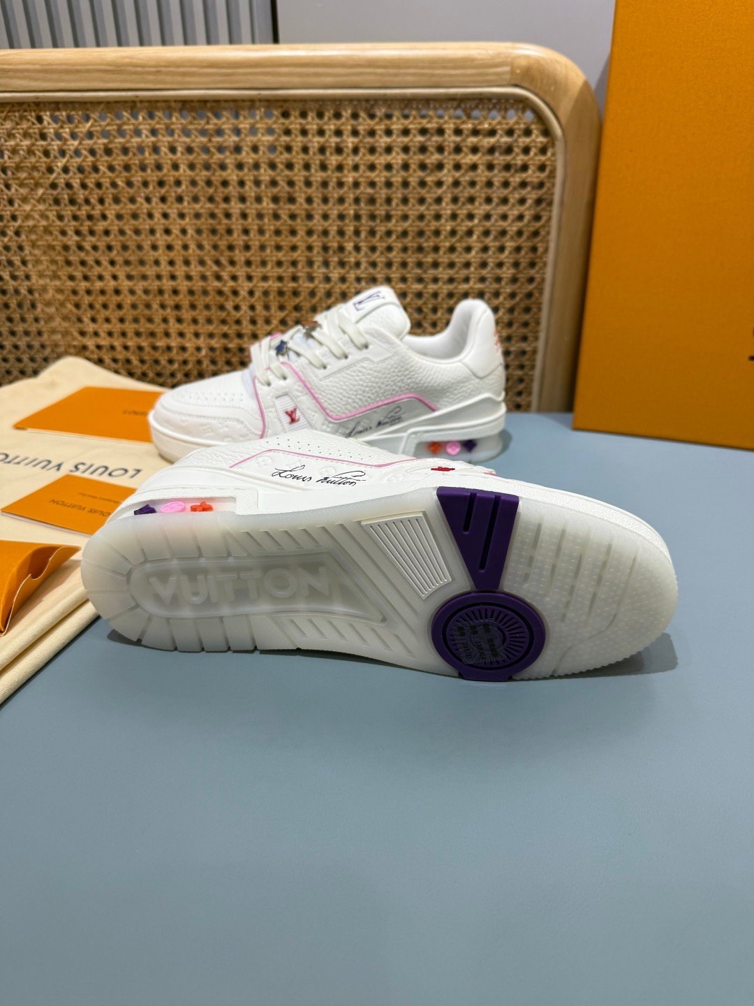 Sneakers Trainer 'Blanc Rouge #5L' — vue 18