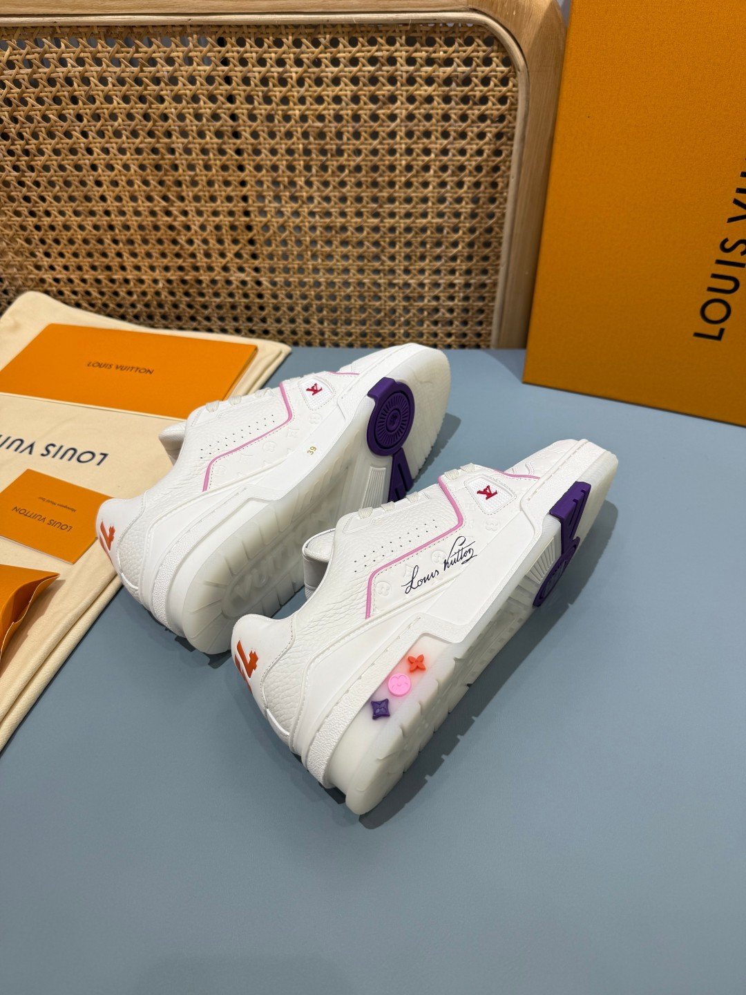 Sneakers Trainer 'Blanc Rouge #5L' — vue 22