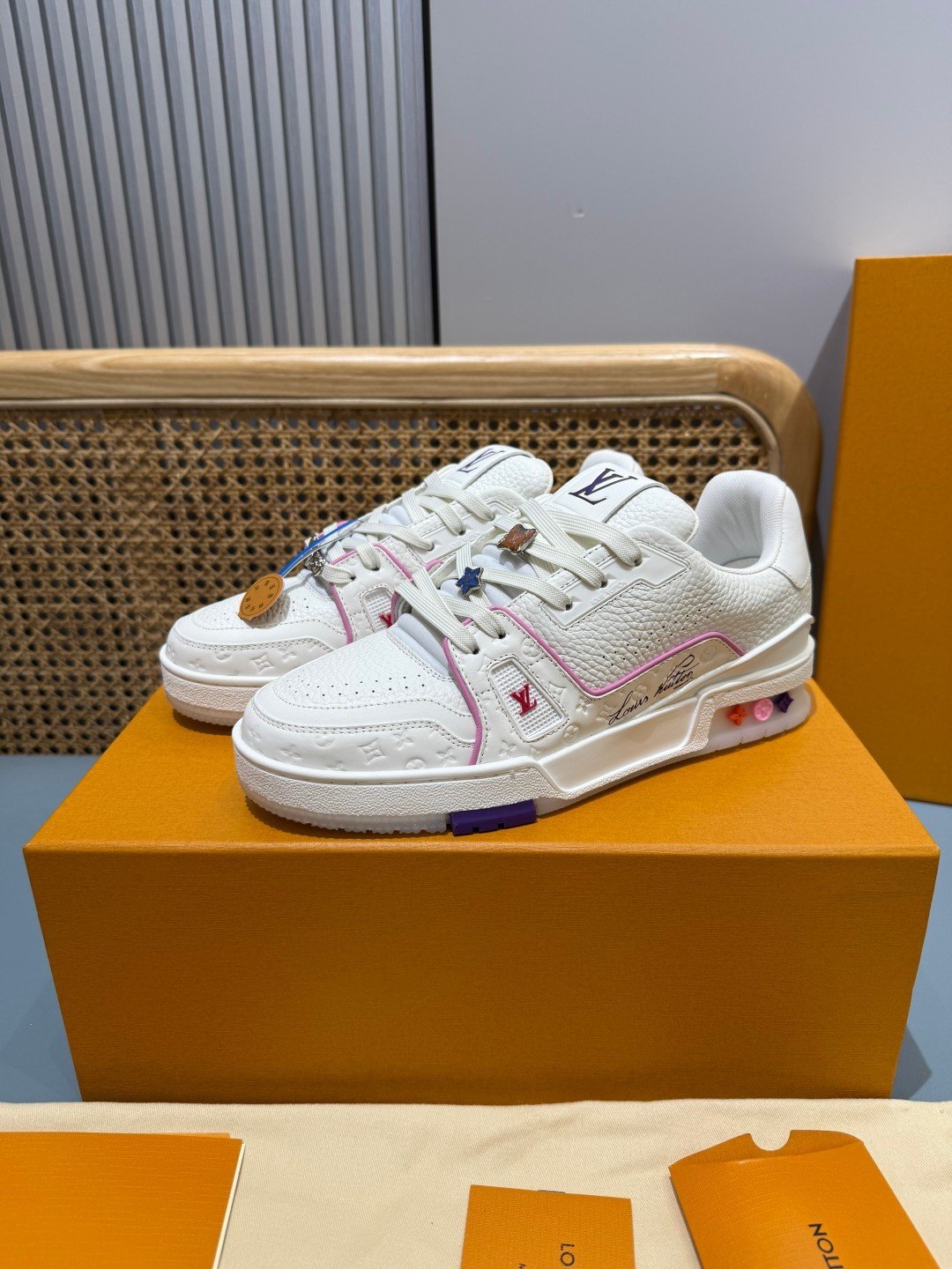 Sneakers Trainer 'Blanc Rouge #5L' — vue 28
