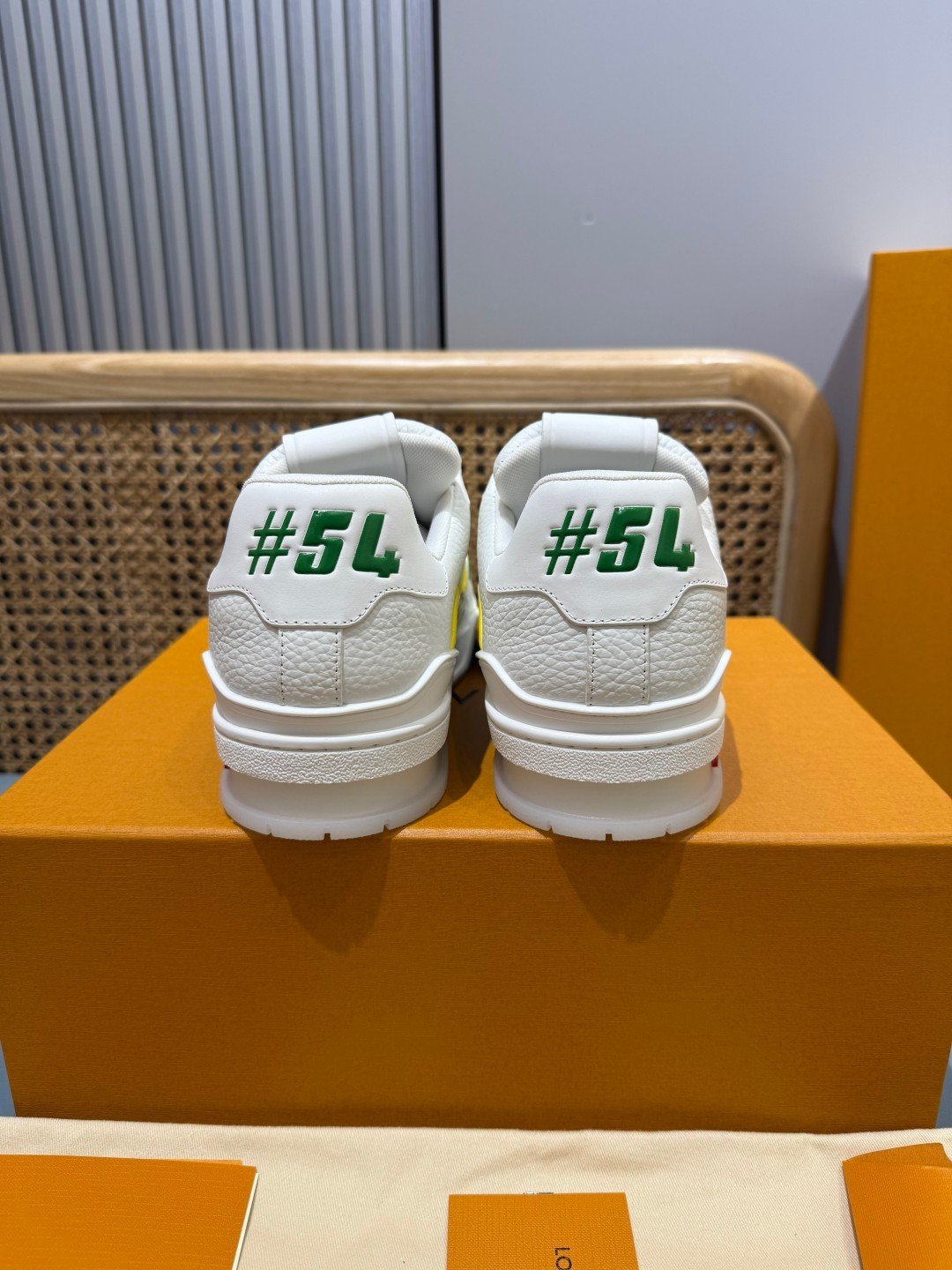 Sneakers Trainer 'Blanc Multicolore Brodé' — vue 2