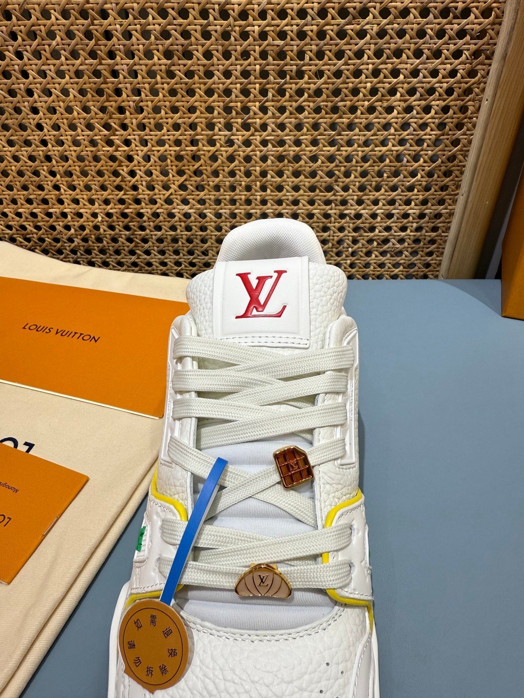 Sneakers Trainer 'Blanc Multicolore Brodé' — vue 9