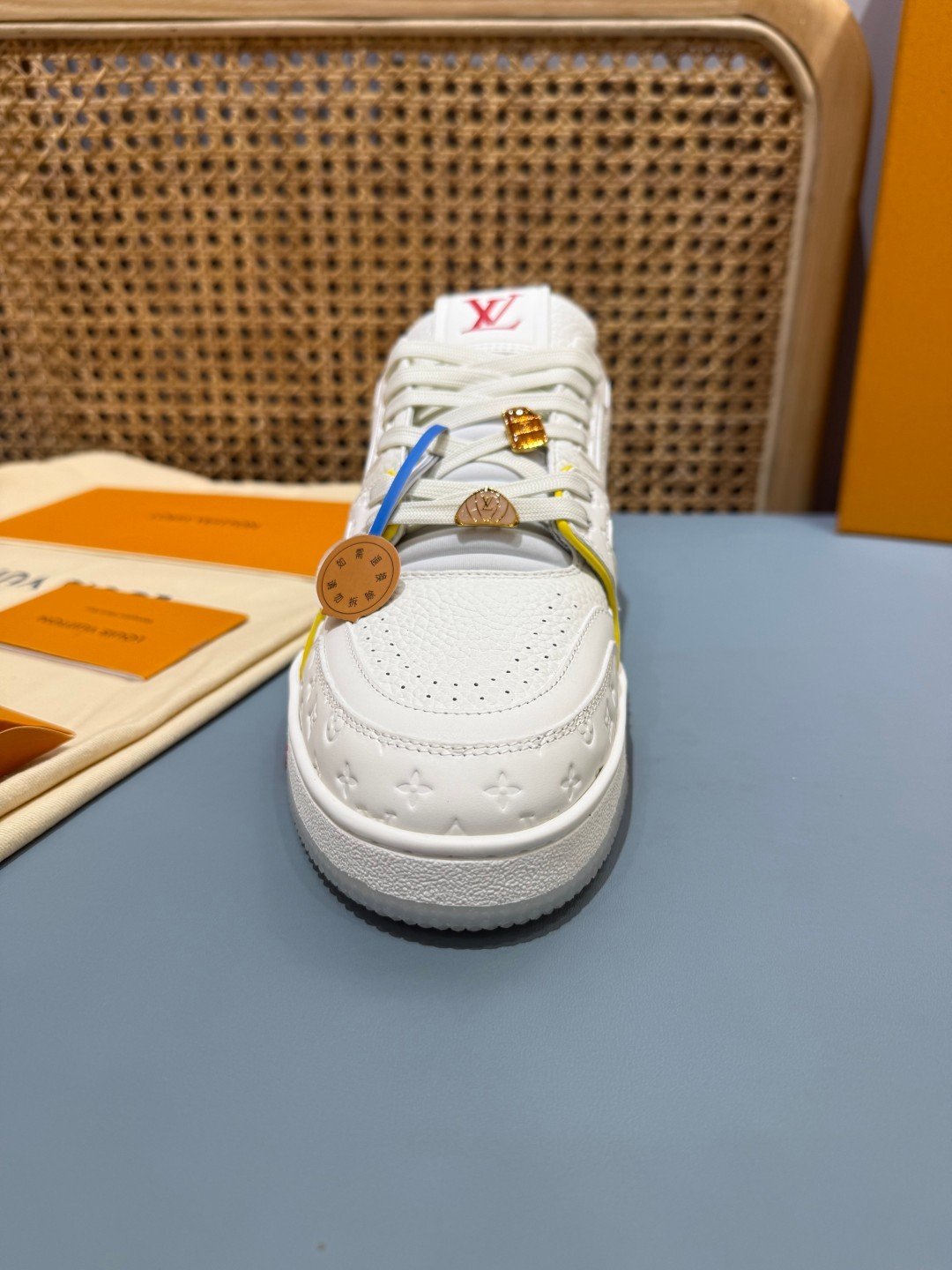 Sneakers Trainer 'Blanc Multicolore Brodé' — vue 10