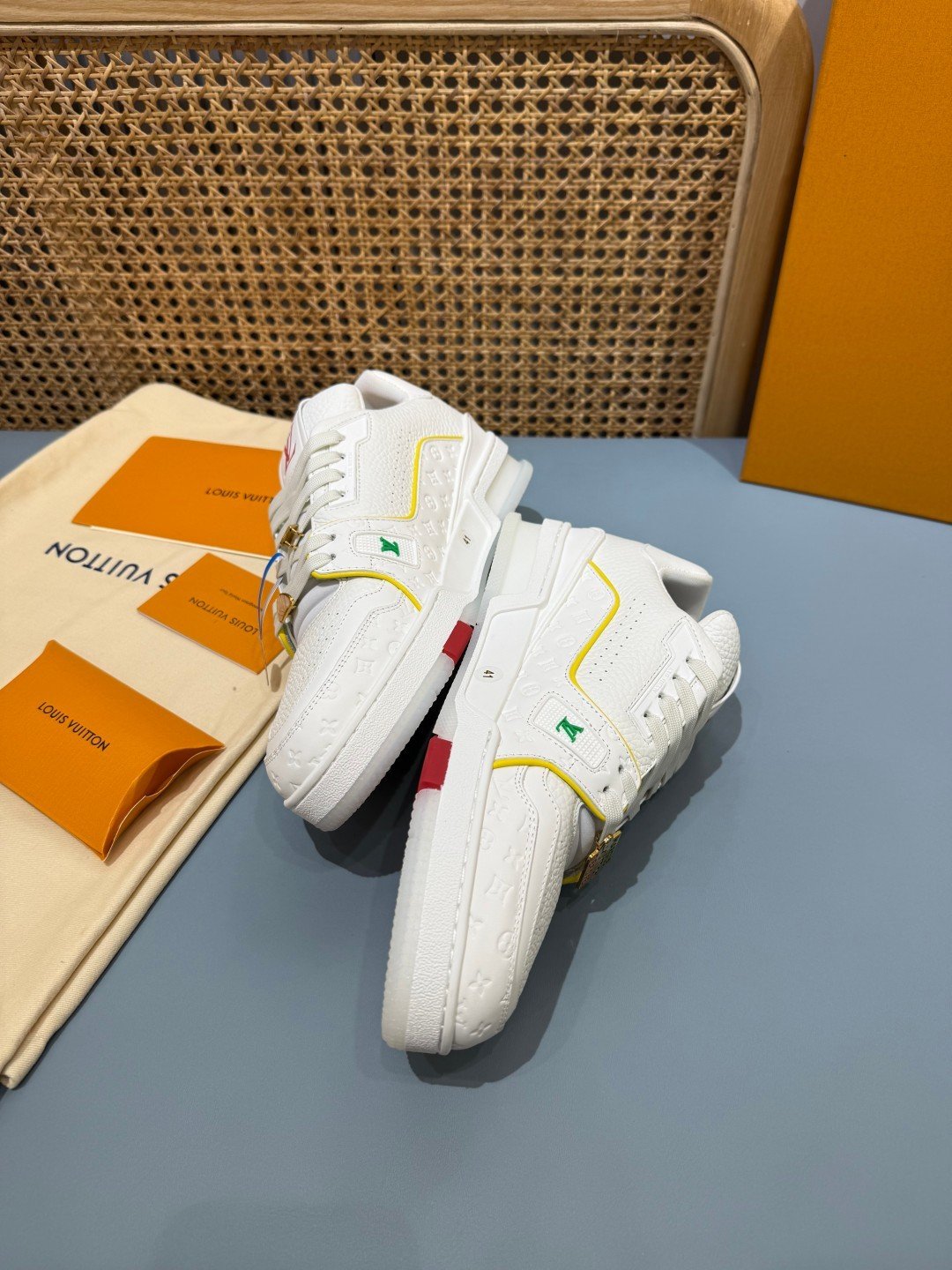 Sneakers Trainer 'Blanc Multicolore Brodé' — vue 16