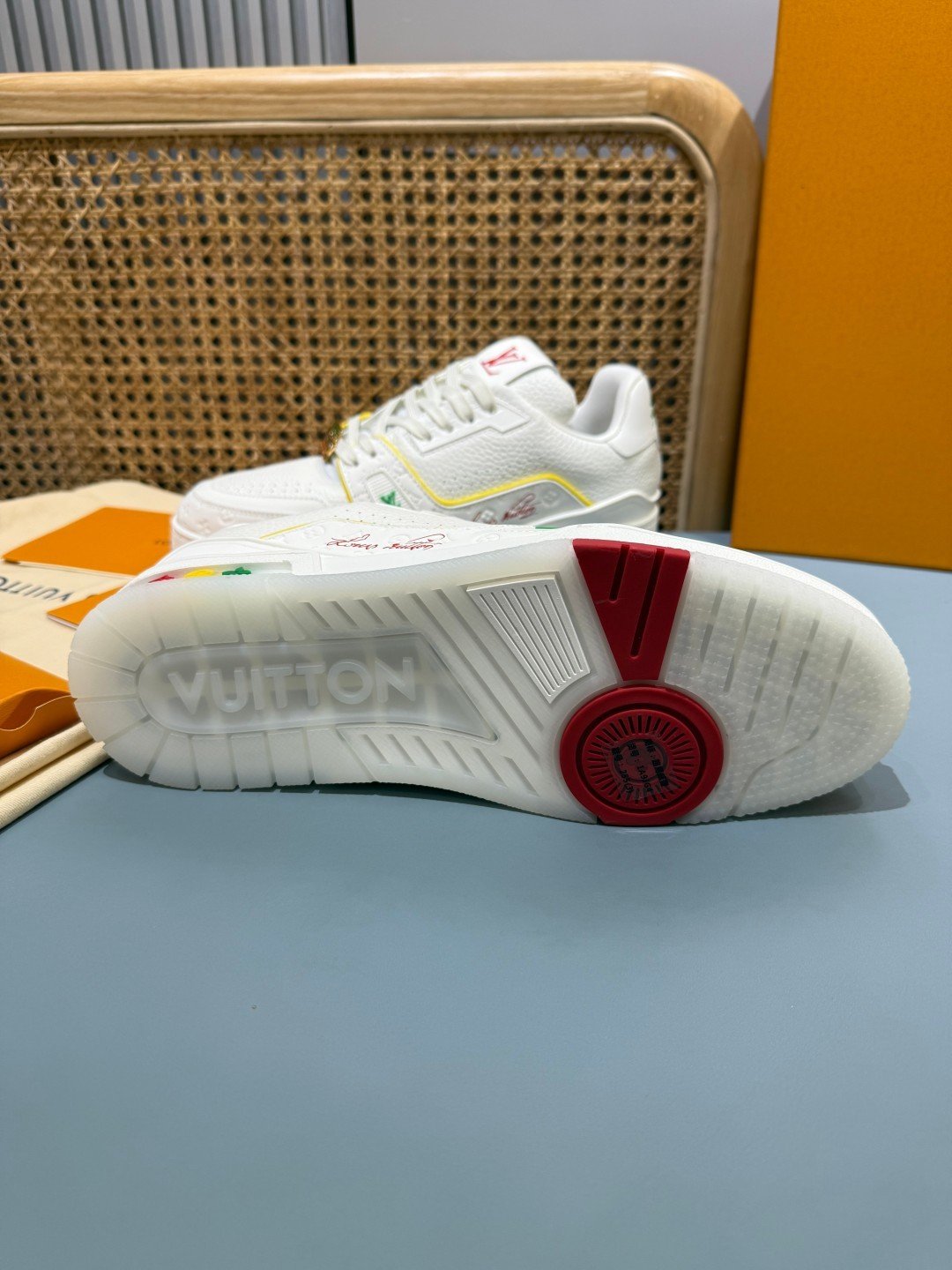 Sneakers Trainer 'Blanc Multicolore Brodé' — vue 20