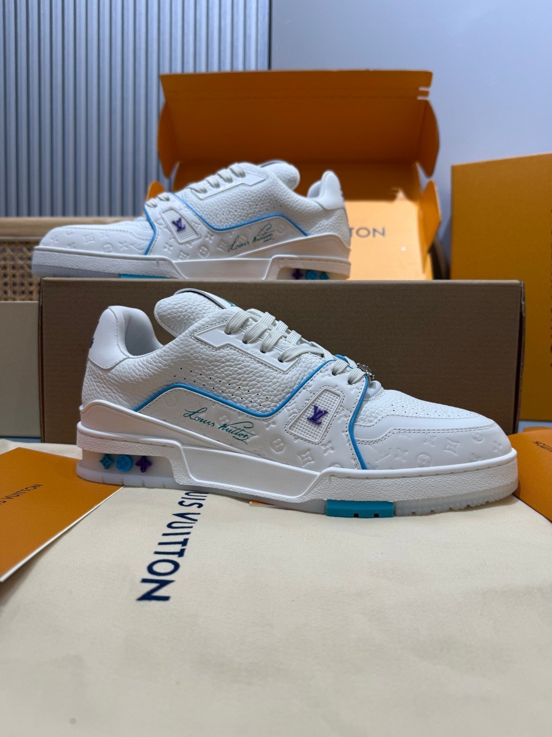 Sneakers Trainer 'Blanc Bleu Glacier' — vue 2