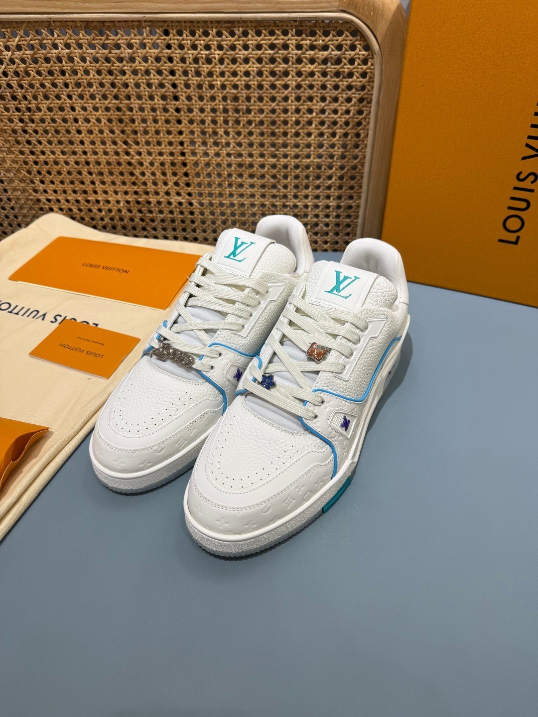 Sneakers Trainer 'Blanc Bleu Glacier' — vue 15