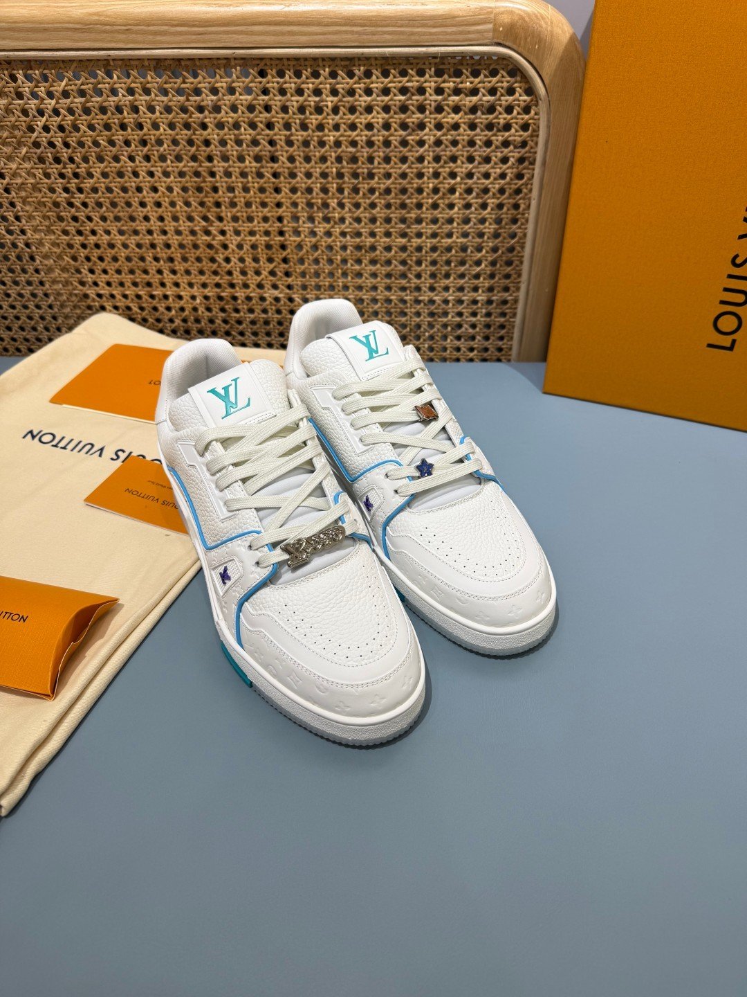 Sneakers Trainer 'Blanc Bleu Glacier' — vue 16