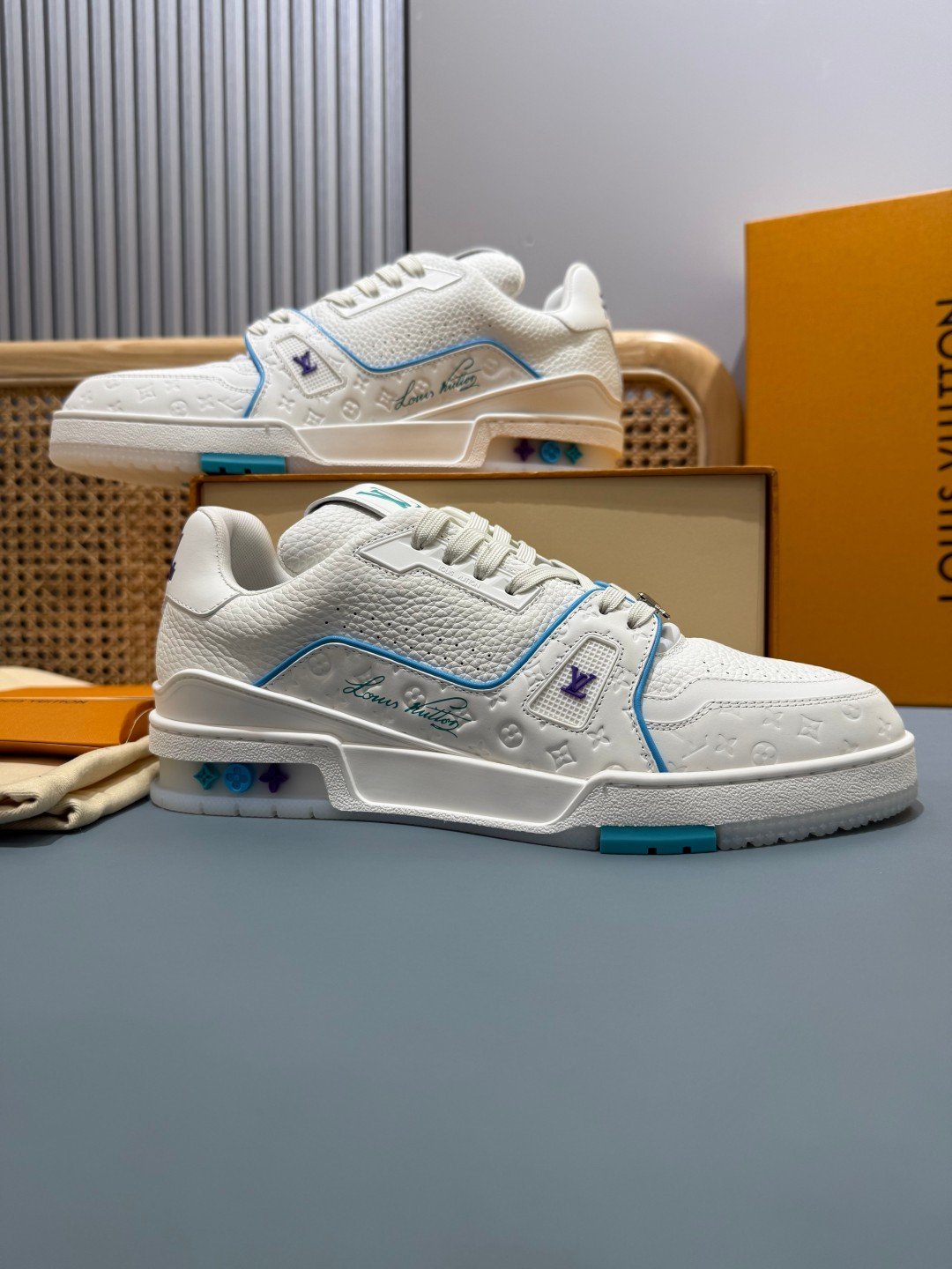 Sneakers Trainer 'Blanc Bleu Glacier' — vue 30