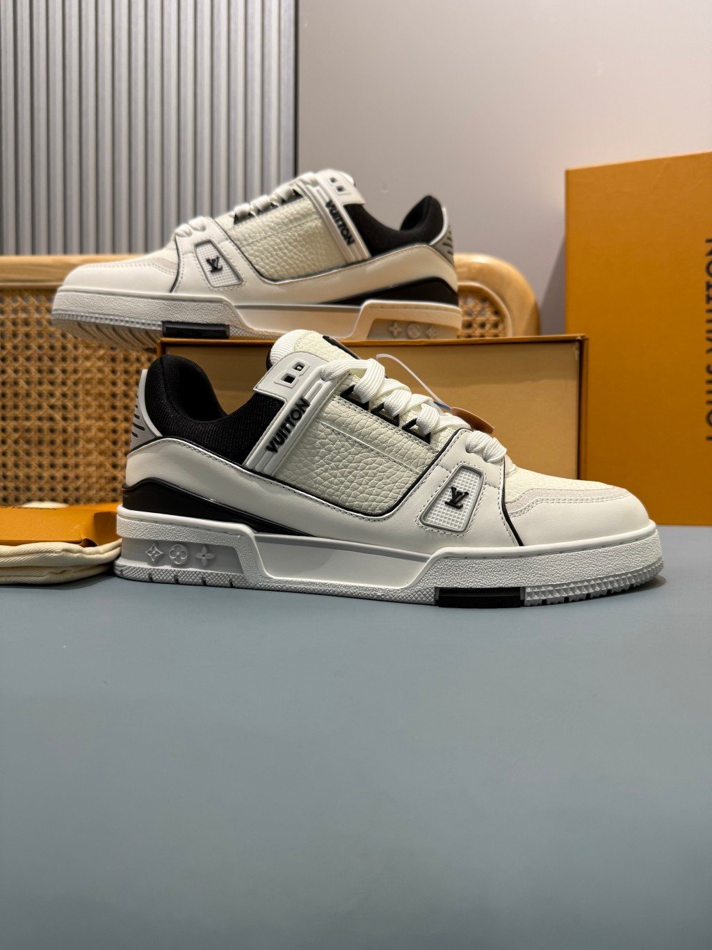 Sneakers Trainer 'Blanc Noir Liseré' — vue 5
