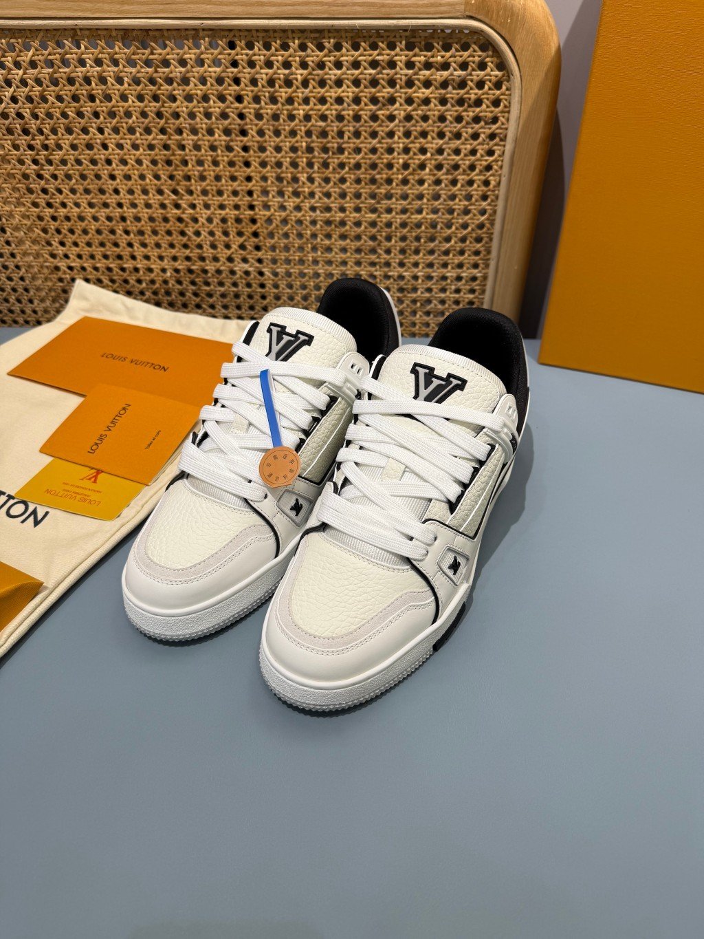 Sneakers Trainer 'Blanc Noir Liseré' — vue 15