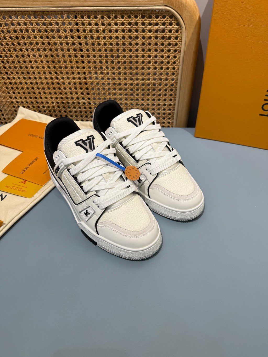 Sneakers Trainer 'Blanc Noir Liseré' — vue 16