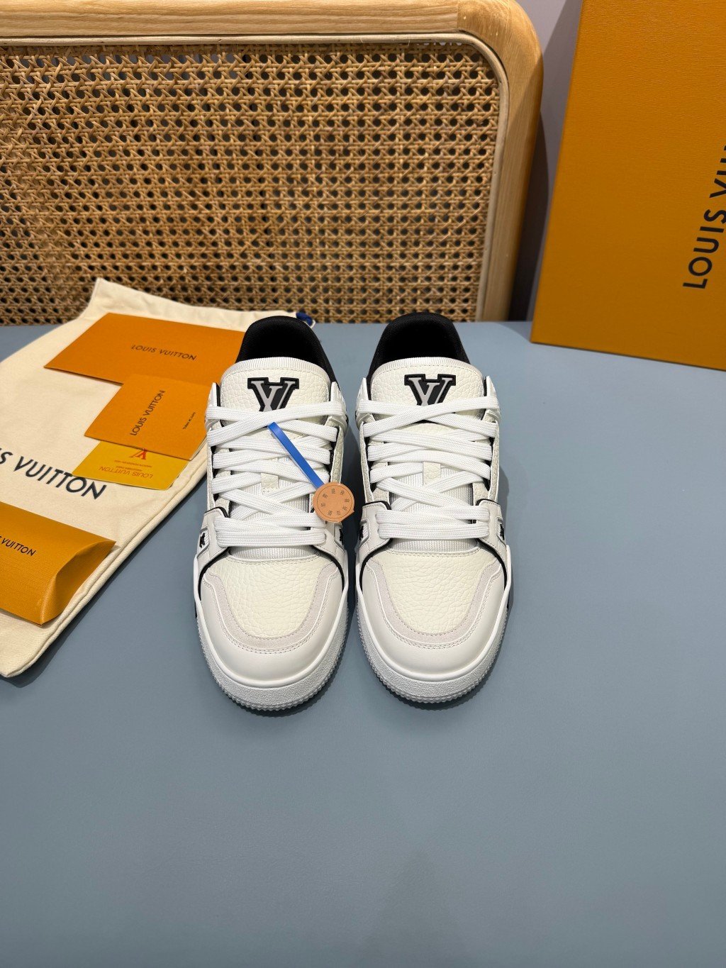 Sneakers Trainer 'Blanc Noir Liseré' — vue 17