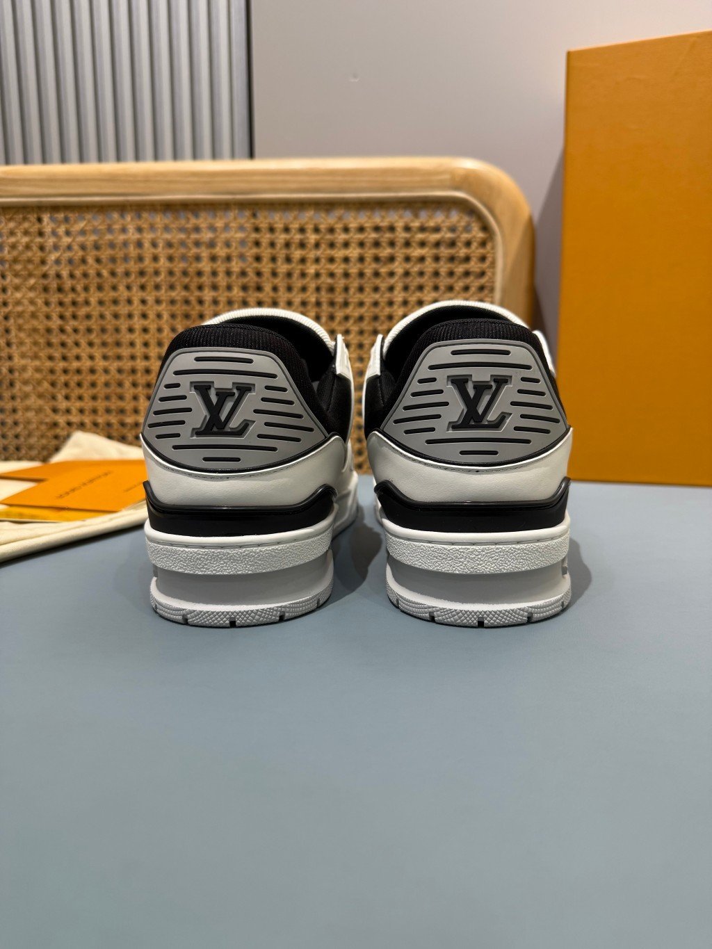 Sneakers Trainer 'Blanc Noir Liseré' — vue 20