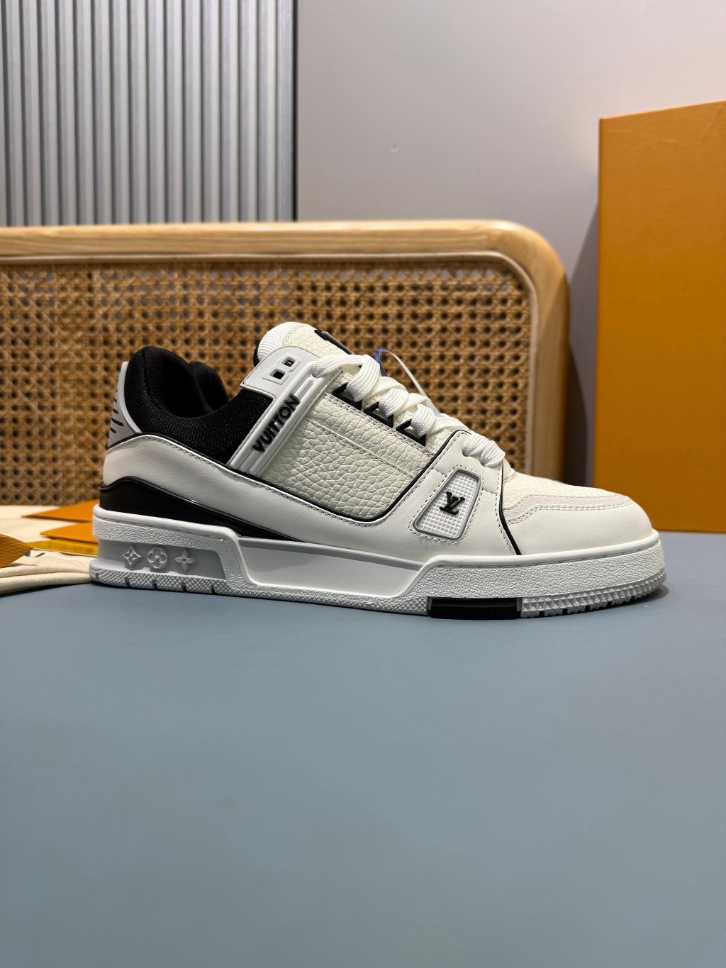 Sneakers Trainer 'Blanc Noir Liseré' — vue 21