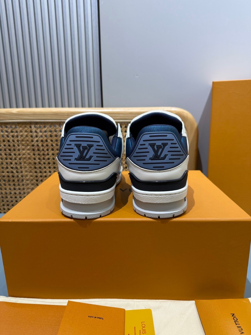 Sneakers Trainer 'Blanc Marine Liseré' — vue 2