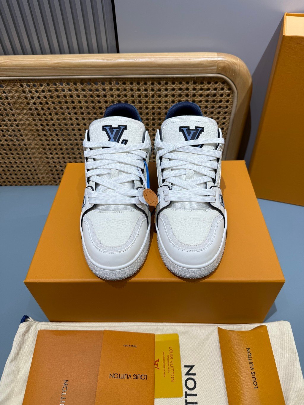 Sneakers Trainer 'Blanc Marine Liseré' — vue 4