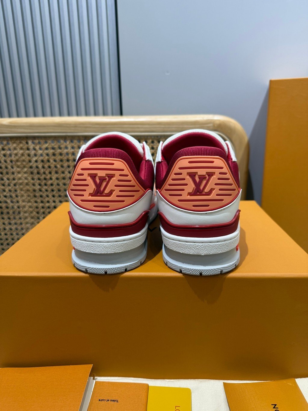 Sneakers Trainer 'Blanc Rouge Liseré Fin' — vue 2